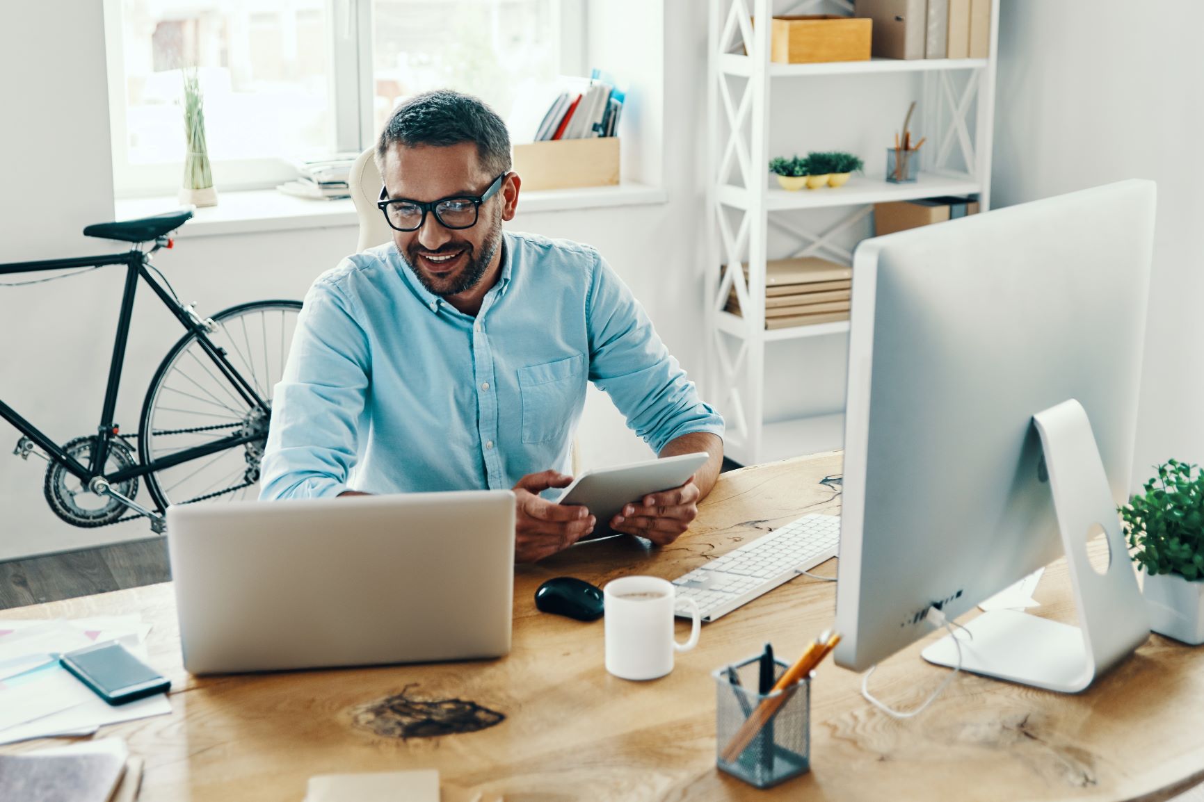 what is copywriting, copy writing, someone getting help with copywriting